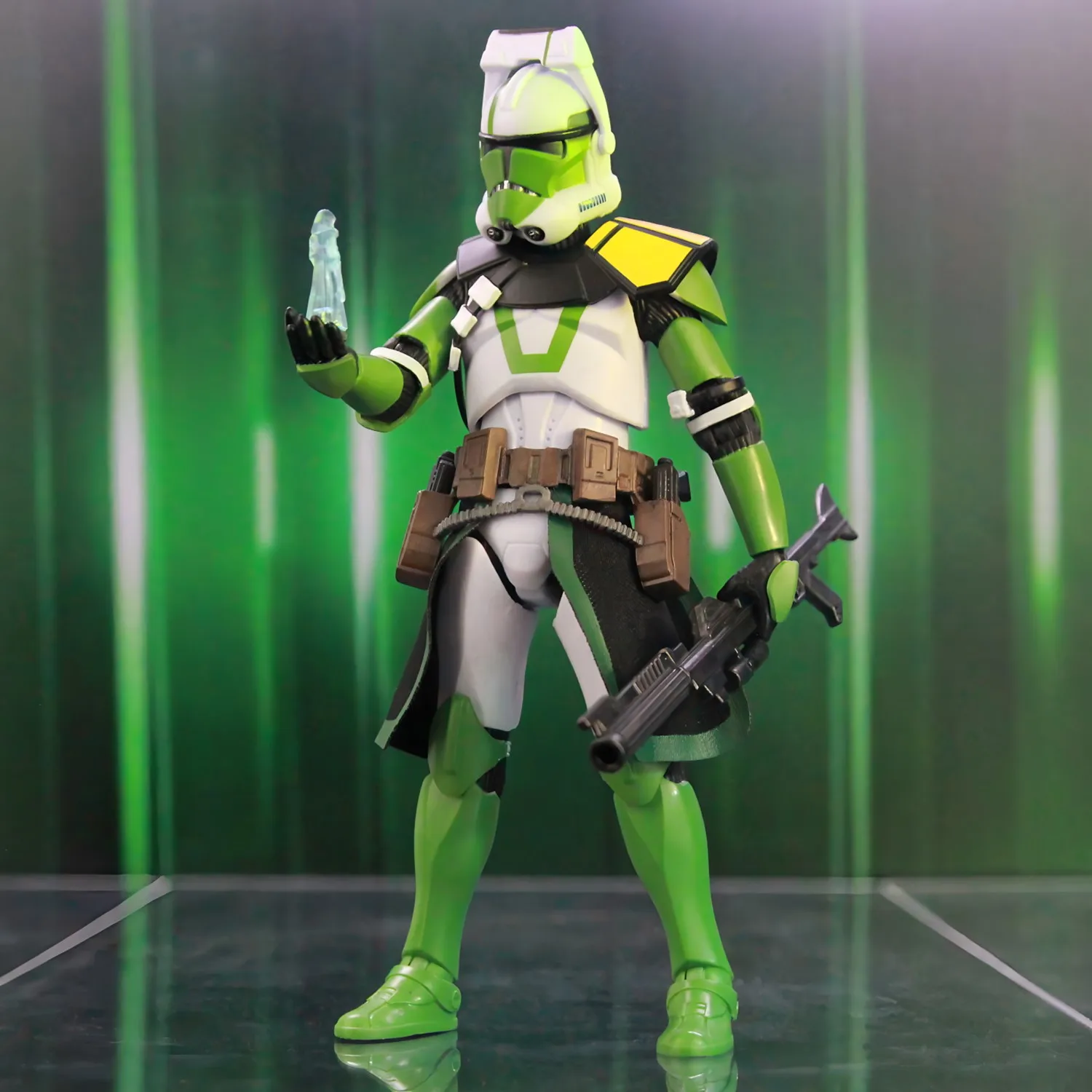 スターウォーズ　消しゴム　ストームトルーパー台座付　緑 スターウォーズ 消しゴム ストームトルーパー台座付 緑 Amazon.co.jp