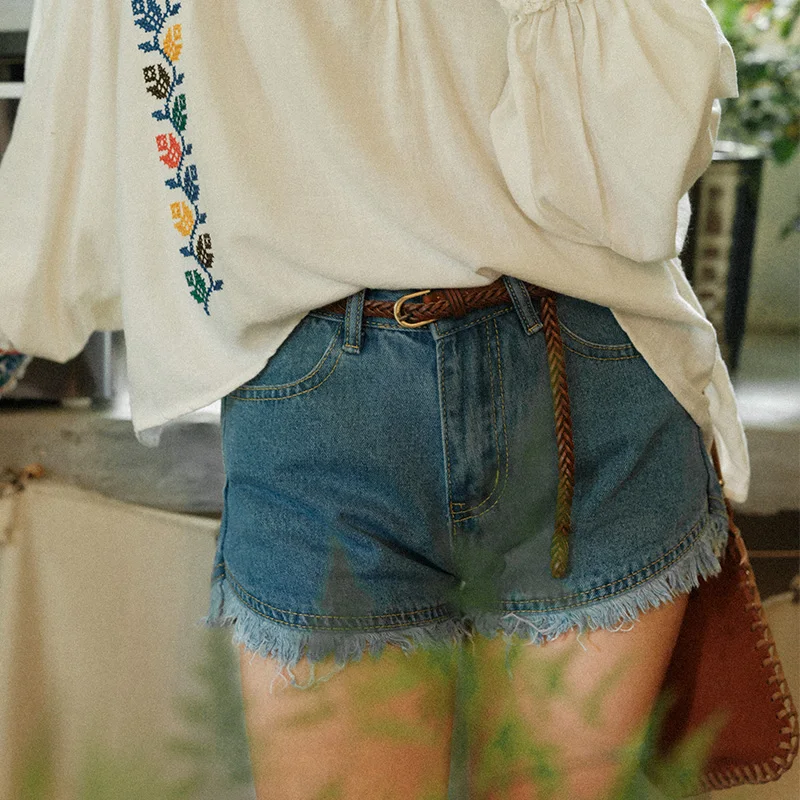 

High Waist Blue Denim Short Shorts for Women Fashionable Frayed Hem Hot Pants Casual Straight Leg Jeans All Seasons Wear