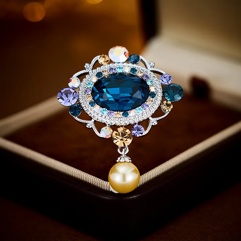 Высококачественная брошь в стиле ретро в придворном стиле, нишевая легкая роскошная модная брошь для пальто, новинка 2025 года