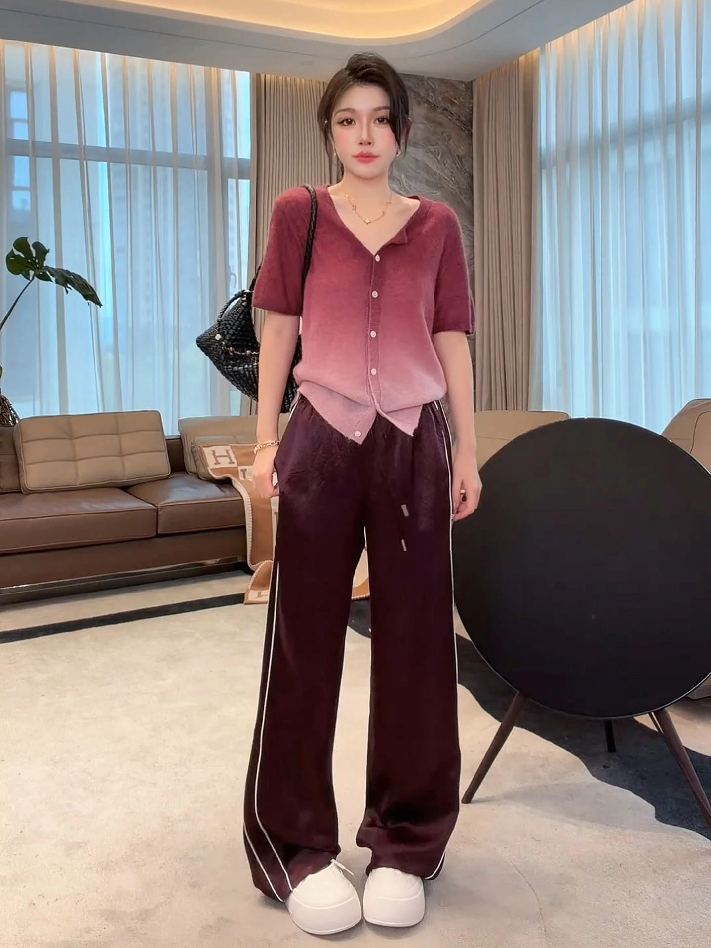 

Свободный женский кардиган из шерстяной пряжи с градиентным окрашиванием, вязаный свитер с V-образным вырезом и коротким рукавом, повседневный стиль, бренд ME