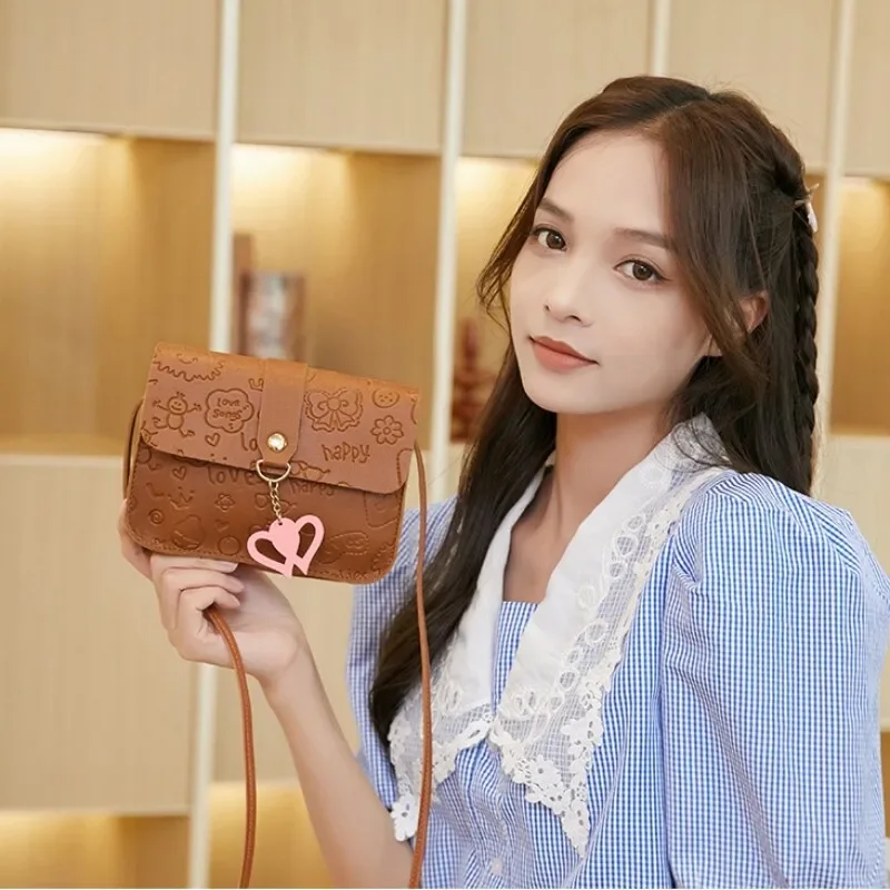 New  Ladies Embossed One Shoulder Crossbody Bag Women Small Square Bag Leather Heart-shaped Small Pendant Fresh Sweet Phone Bag