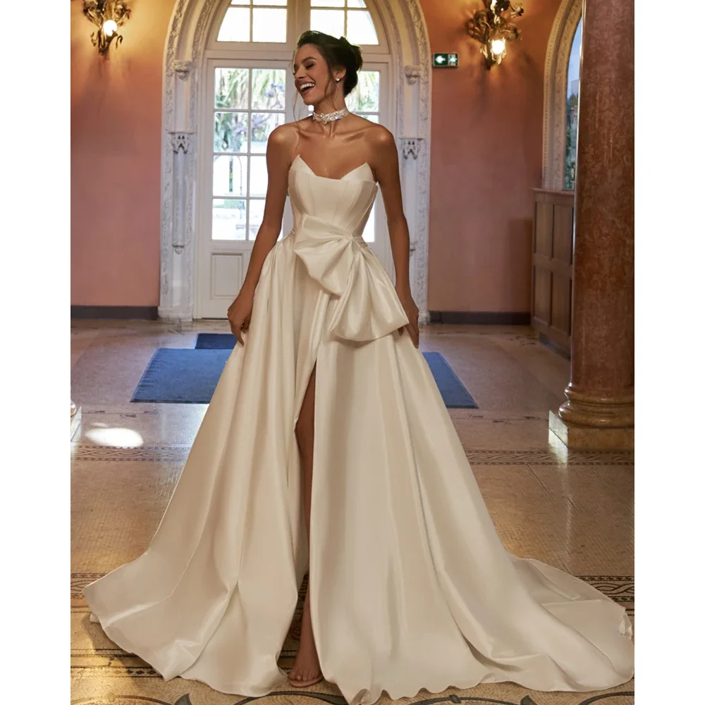 

Chic Strapless Wedding Dresses Elegant Sleeveless Draped A-Line Gowns Bow Side Slit Sweep Train Bride Dresses Vestidos De Novia