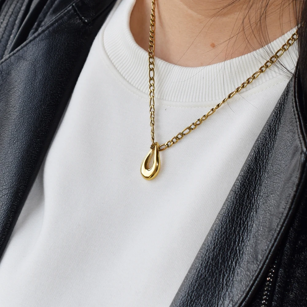 

High quality teardrop pendant necklace stainless steel women waterdrop Choker Ferrero Rocher Cuban chain lady jewelry gift