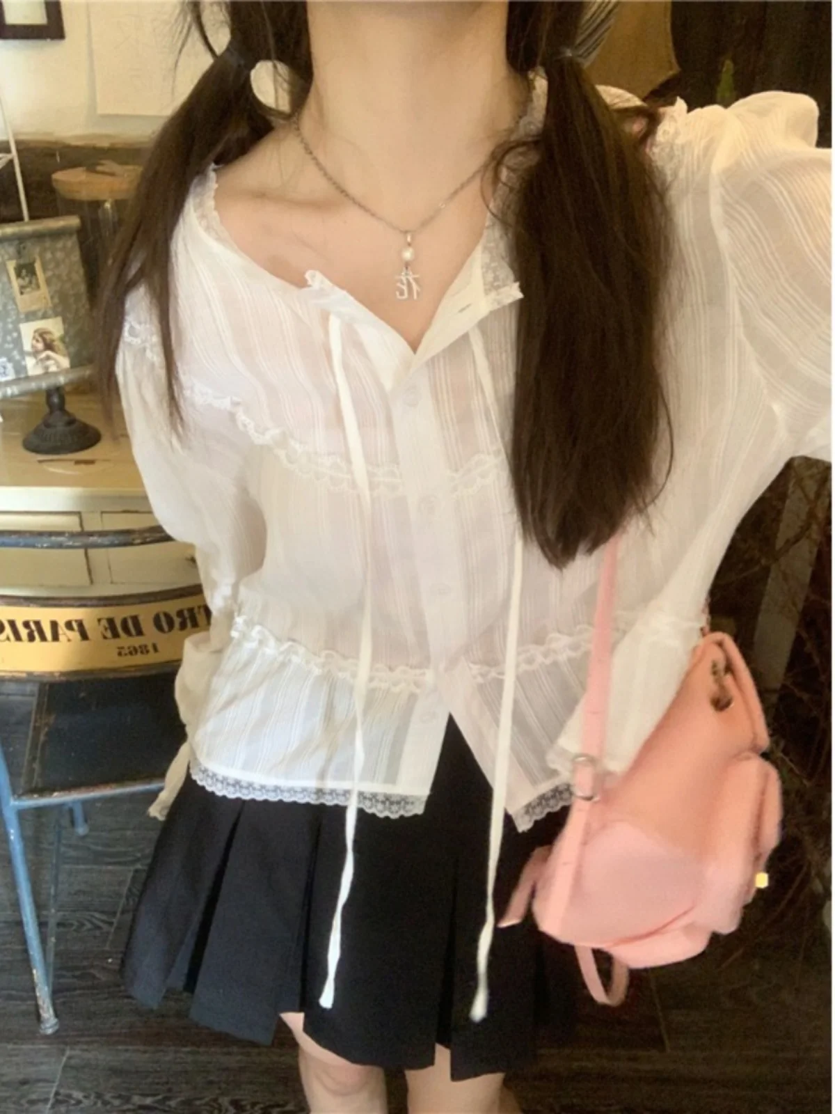 

Elegant White Lace Trim Sun Protection Cardigan Sweet Style Korean Version Straight Cut Blouse Fashionable Women's Shirt