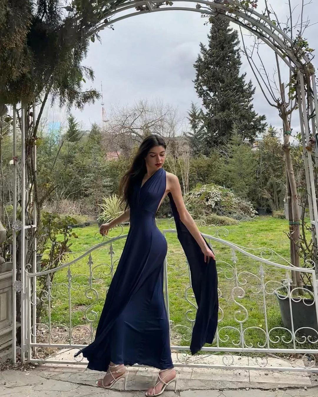 

Convertible Sexy Backless Evening Dresses Navy Blue Women Multiway Dress Milk Silk Wedding Evening Party Gowns Part Solid Color