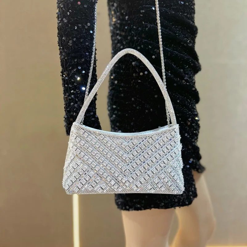 Tas Tangan Halus Berkilau Baru Tas Gaun Malam Selempang Tas Bahu Rantai Dompet Clutch Wanita Bergaris Fashion Elegan Pernikahan