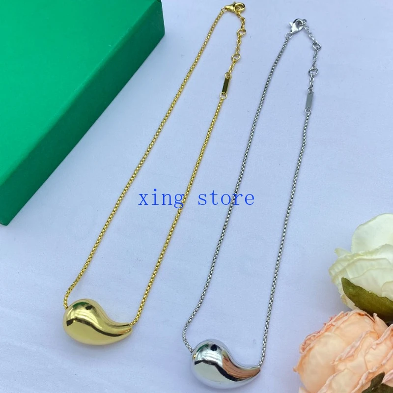 2024 New Fashion Retro Style Exaggerated Design Pendant Women's Necklace