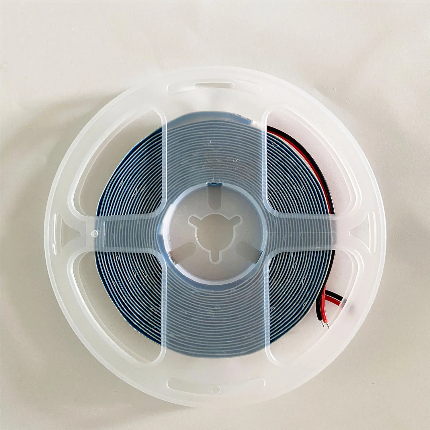 3개 16. 4피트/5미터 10미터/32. 8피트 LED 스트립 조명 12V 총 600개의 LED 중성광 4000K 유연한 고휘도 LED 스트립 실내 캐비닛 조명, 생일 및 크리스마스 파티 장식 조명, 캐비닛 아래 조명, 주방 캐비닛 조명, 쇼핑몰 조명, 호텔 장소 조명(전원 어댑터 없음)