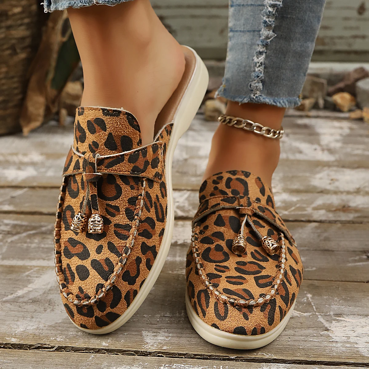 Women's Shoes Spring and Summer Outdoor Leisure Leopard Decorative Baotou Slippers 2026 New Platform Non-slip Slippers