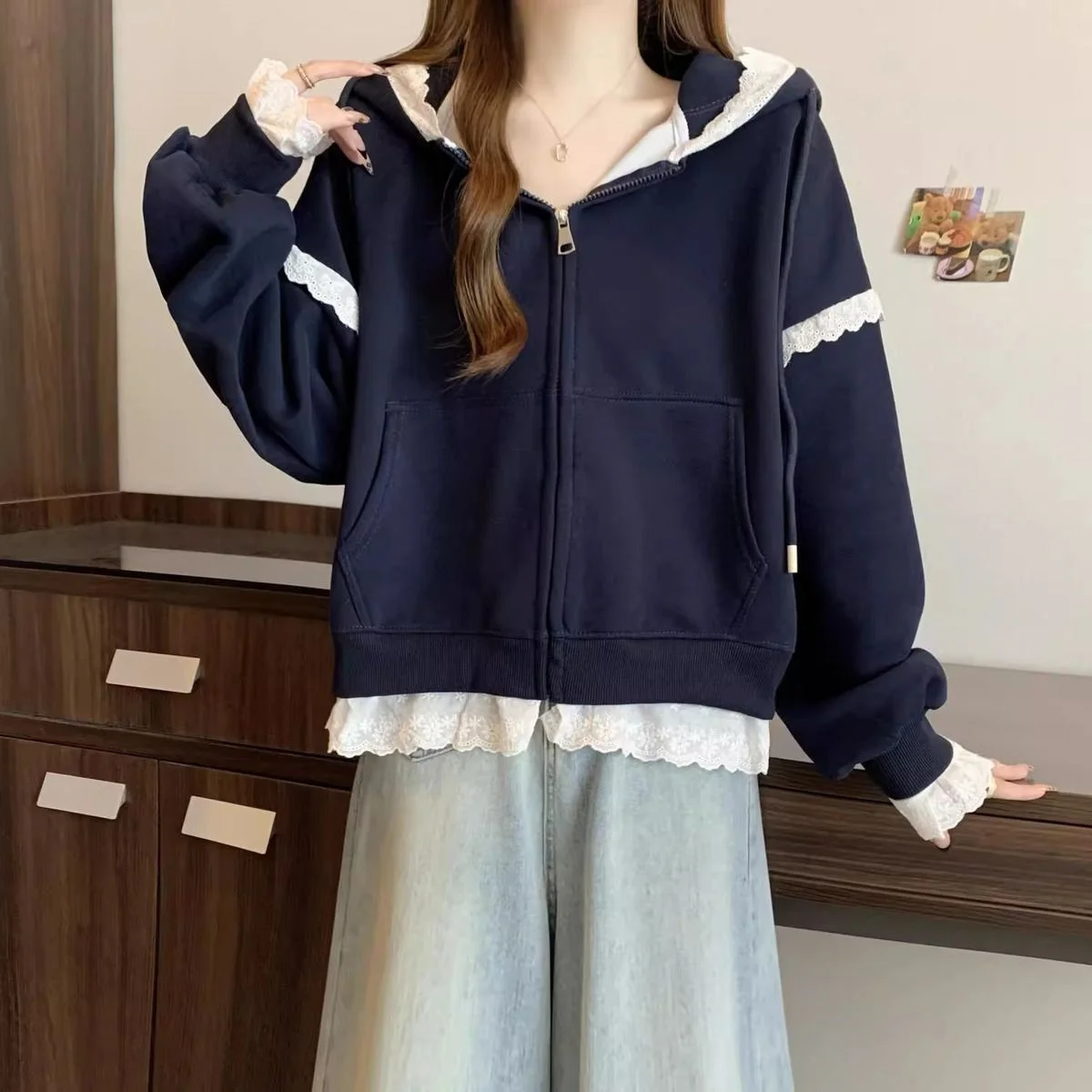 2025, neue Mädchen-Frühlings- und Herbst-Dressing, dünner Reißverschluss, Premium-Spitze, Kapuzenmantel, Kollektion, Modetrends, vielseitig, fauler Wind