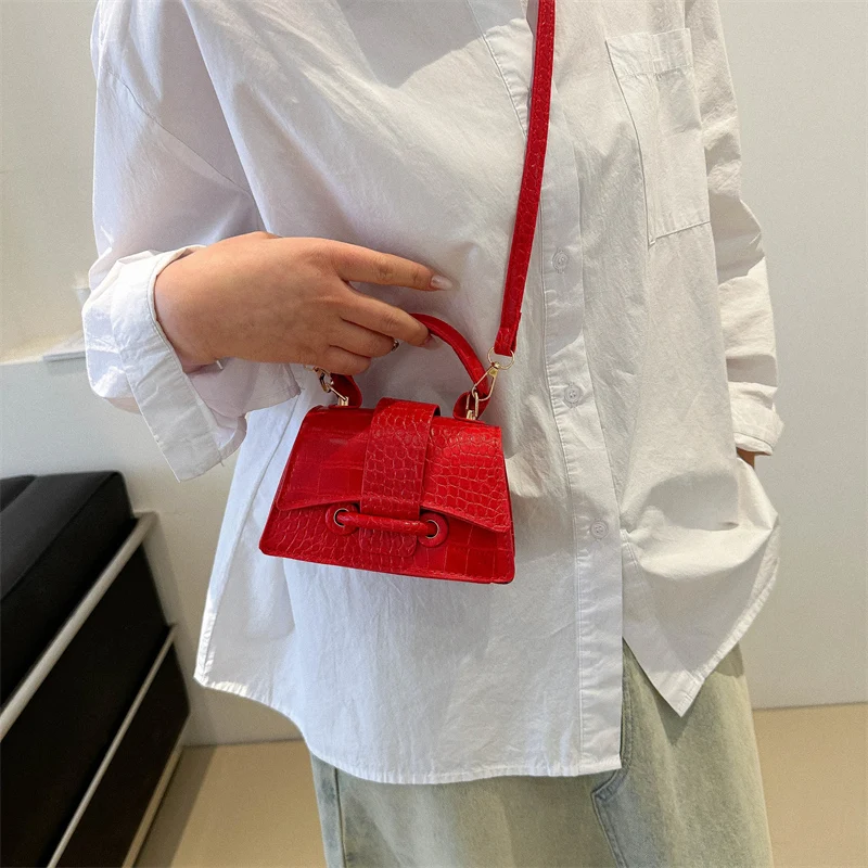 Fashionable Crocodile Pattern Handbag Women's Shoulder Bag Versatile Handheld Bag 2023 New Style Trendy Small Square Bag