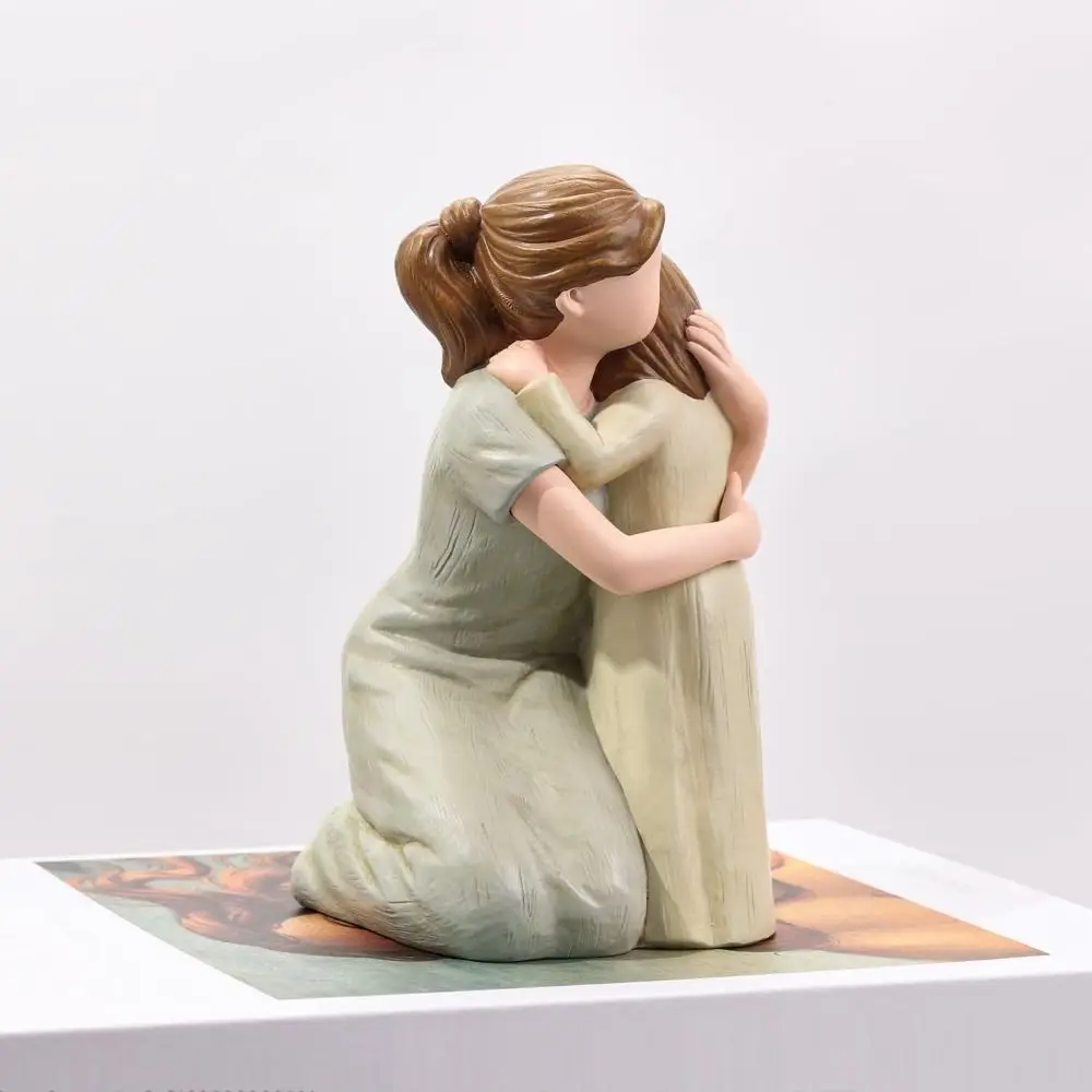 

Creative Hand-Painte Mother And Daughter Hugging Figurine Elegant Modern Family Sculpture Resin Family Ornament Living Room