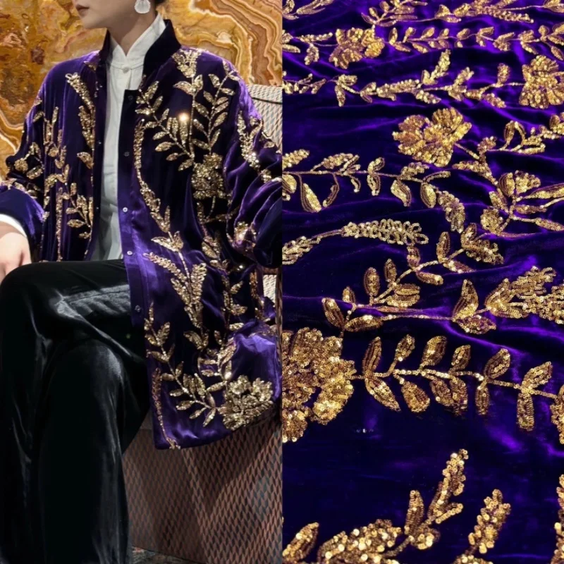 

Элитная ткань из фиолетового шелкового бархата с золотыми пайетками и тяжелой вышивкой, осенне-зимний плотный шелковый материал для верхней одежды