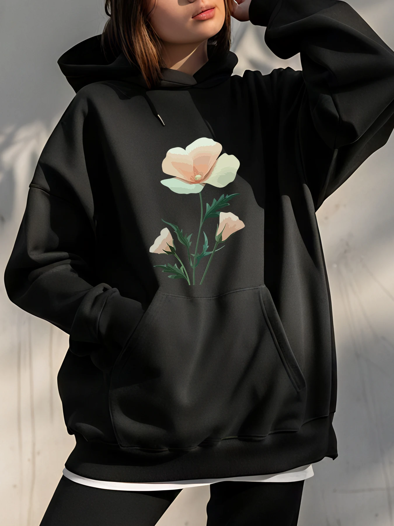 Hoodie Hitam Wanita dengan Cetakan Bunga, Sweatshirt Oversize Kasual Streetwear untuk Wanita, Pakaian Musim Gugur Musim Dingin yang Modis