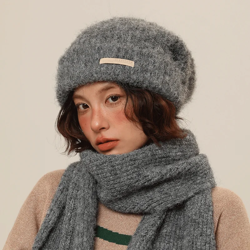 

Warm and Cold proof, Small Face Showing, Hairline Hat, Wool Knitted Hat for Men and Women in Autumn and Winter