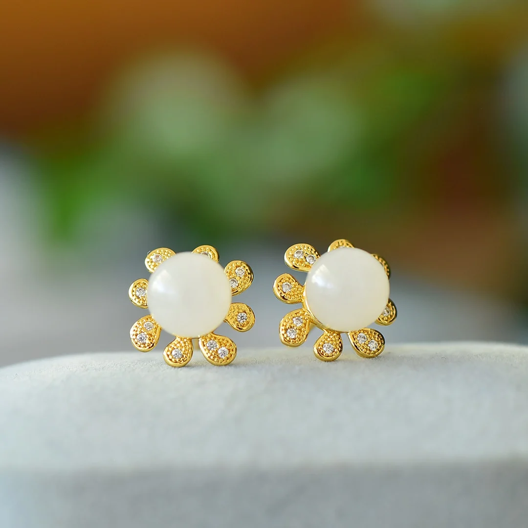 

Fashion Inlaid White Jade Sunflower Earrings