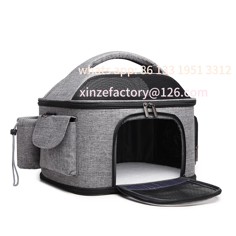

Customizable Large Capacity Cat Travel Carrier Bag for Outdoor Use Breathable Shoulder Bag Carrying Folding Outgoing Walking Pet