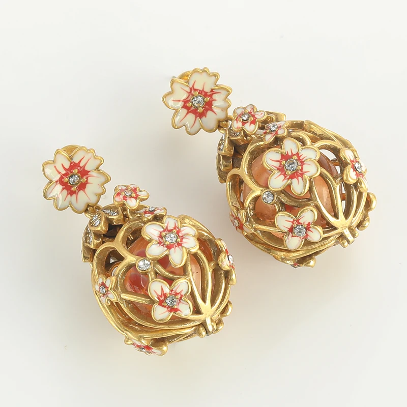 

Luxury Designer Camellia Pink Earrings Flower Drop Dangle With Pearl Rhinestone Antique Gold Color Vintage Jewelry High Quality