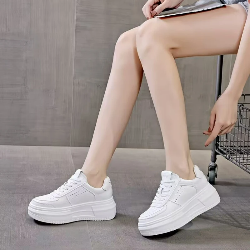 2024 New Leather Women\'s White Casual Woman Vulcanize Sneakers Breathable Sport Walking Running Platform Flats Shoes