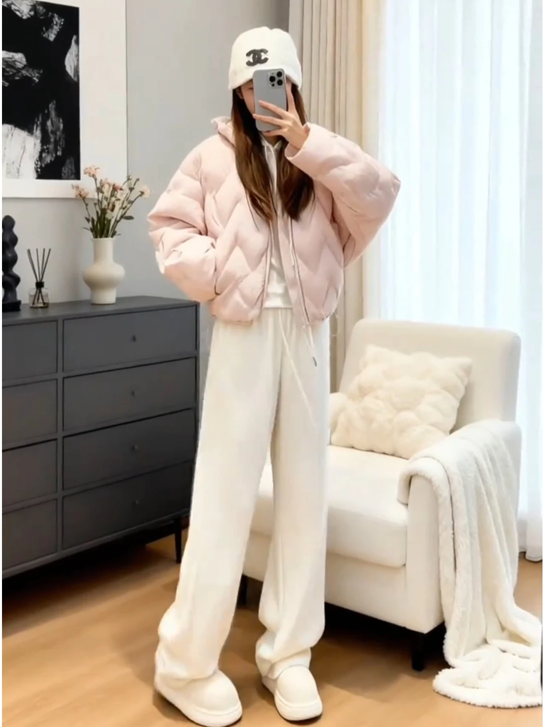 

Зимний модный комплект Sli: женская утепленная куртка, худи, повседневные брюки и футболка – теплый, комфортный, свободный крой