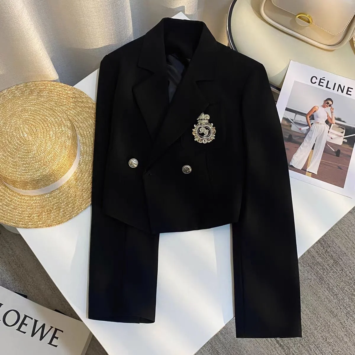 Black Short Suit Jacket for Women Fashionable College Style Streetwear Spring Autumn High-End Feelings Polyester Material