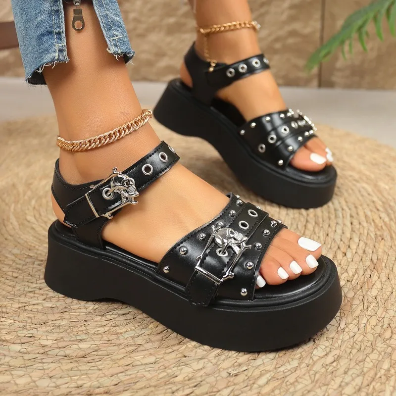 Women Fashion Buckle Platform Sandals Chain Decor Gothic Summer Shoes Women Thick Bottom Wedge Heel Sandals Sandalias De Mujer