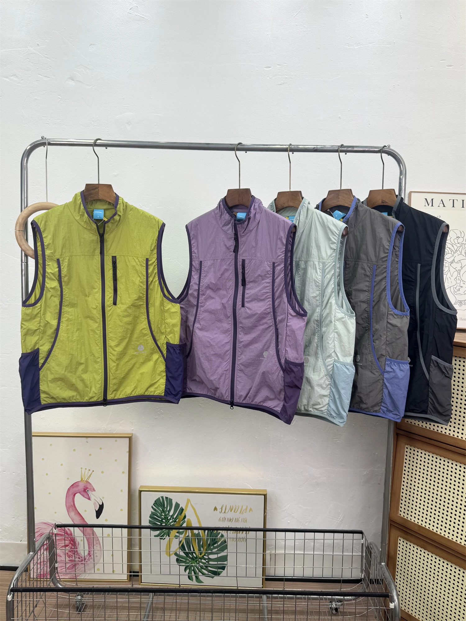 

Lightweight Outdoor Camping Commute Color Block Quick Dry Vest for Couples Sports Vest Nylon Fabric Stand Collar Zipper Closure