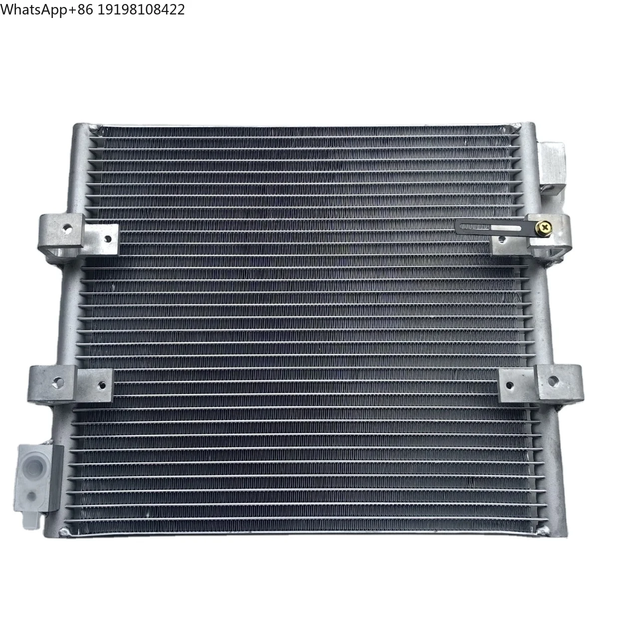 Nuevo Condensador de Aire Acondicionado para Automóvil para Mitsubishi Fuso FE120 FE140 FE145 FE180 Canter ME733766 Mk511919 CN22061PFC 1 Año de Garantía