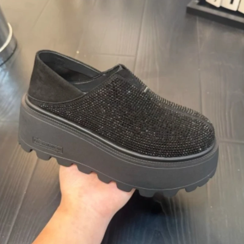 Женская модная обувь на одинарной платформе, новинка 35–40, повседневная обувь с круглым носком и глубоким вырезом, удлиняющая пригородная обувь на толстой подошве