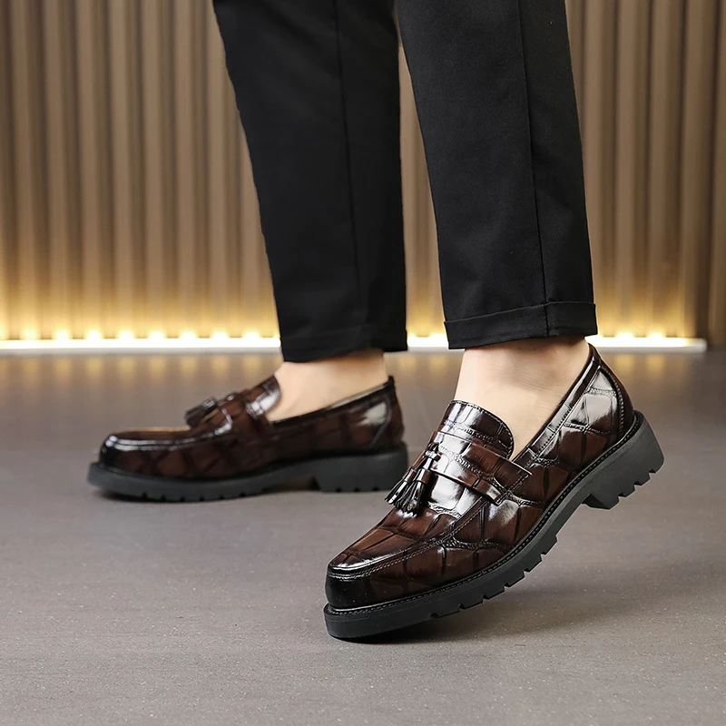 Retro Men Tassel Shoes European American Slip-on Comfortable High-end Small Leather Shoes Business Office Dress Shoes Men 38-46