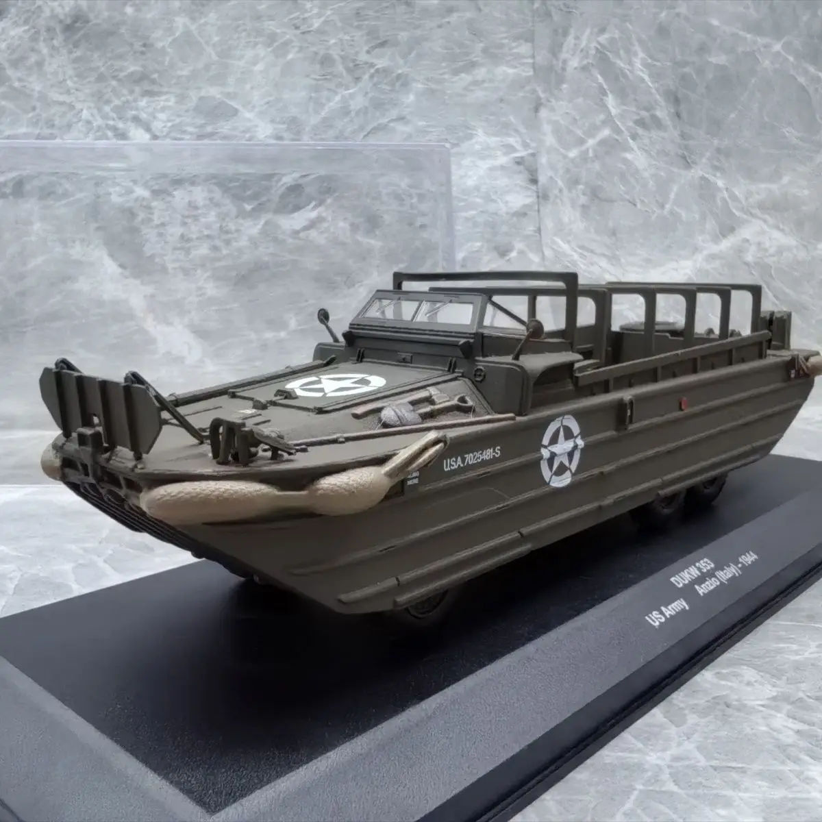 1/43 GMC DUKW 353 Duck Amphibious Military Transport Vehicle, U.S. Army Tank (alloy（main body）+Plastic Material) Model Ornament