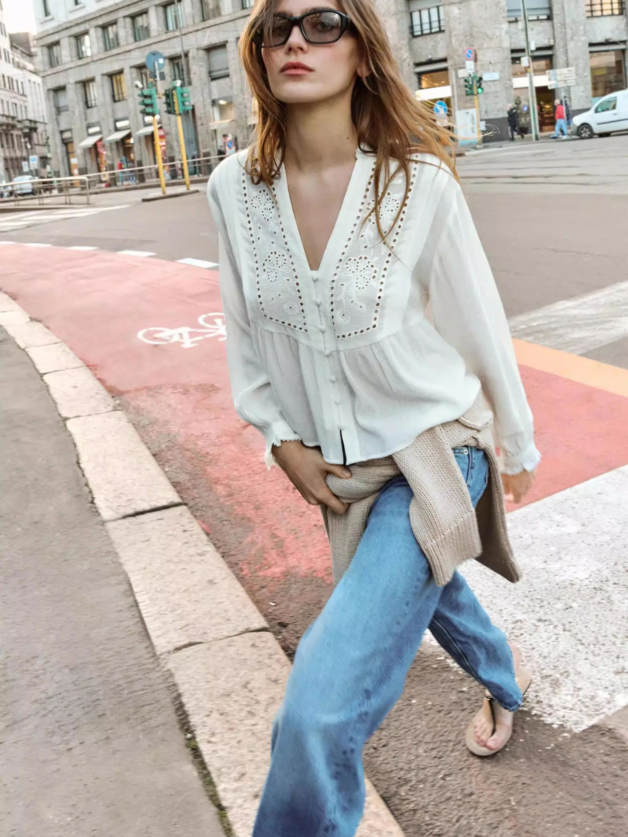 

Spring New Arrival Women's Long Sve round Ne Embroidered irt Layered Decorative Design Faionable Ethnic Sle