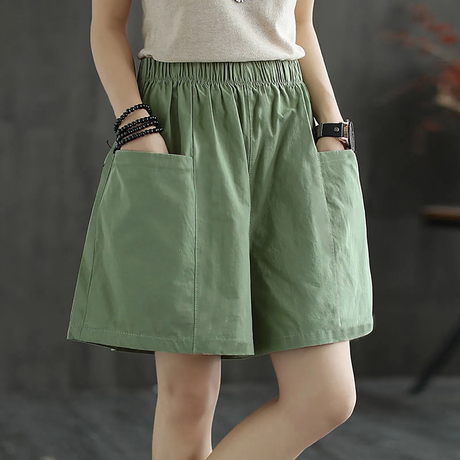 

Women's Summer Casual High Waist Shorts with Pockets Cotton And Linen Solid Color Elastic Waist Loose Straight Leg Pants