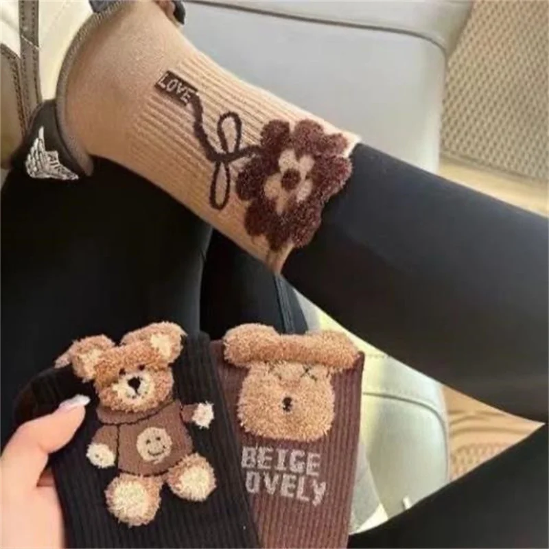 3 Pairs Women Cartoon Bear Mid Tube Socks Fashionable Cute Three-Dimensional Printed Letter Socks Soft Comfortable Casual Socks