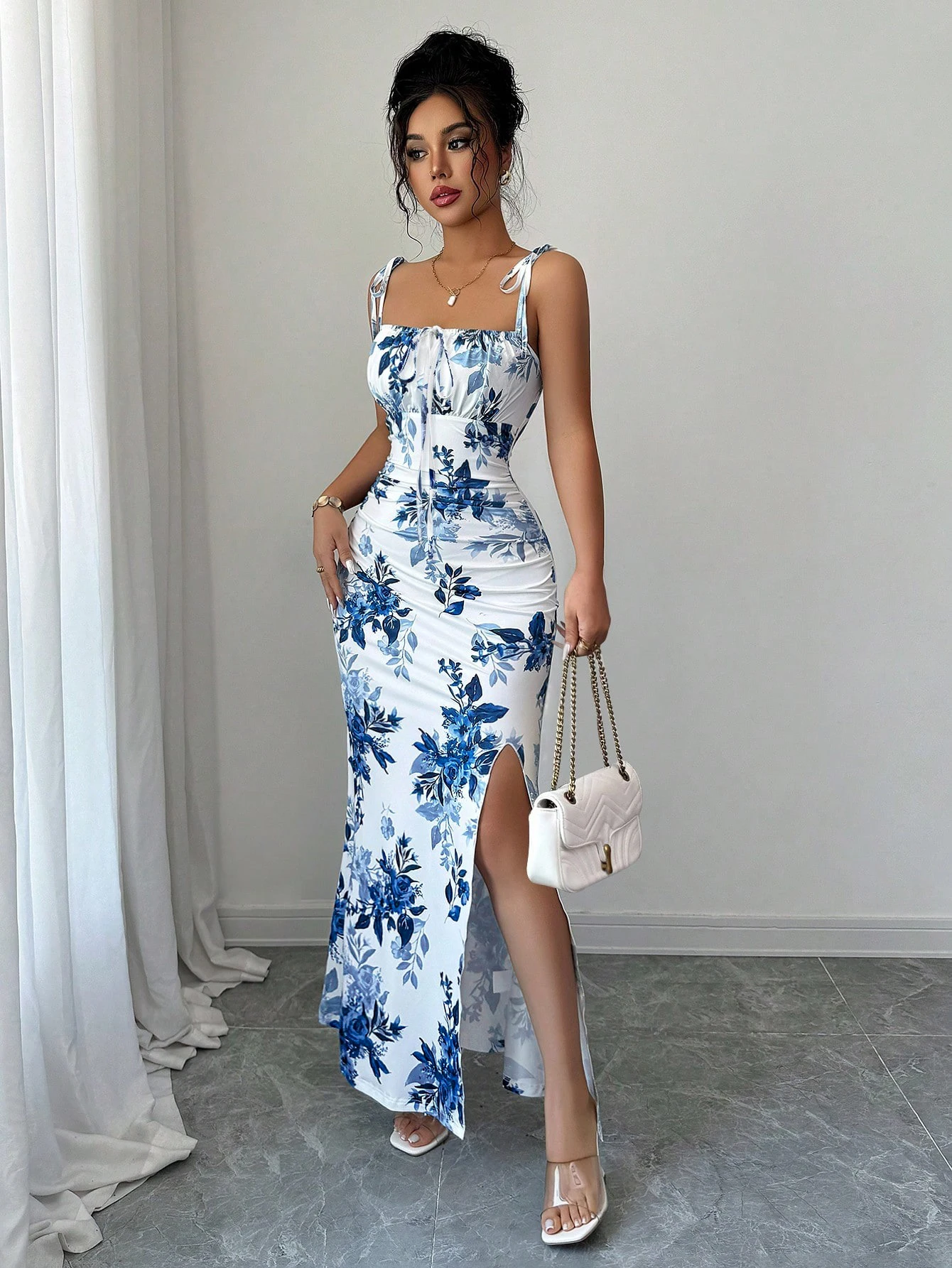 Sukienka bodycon na ramiączkach ze sznurkiem, z rozcięciem, seksowna, dopasowana, idealna na co dzień i na randki.