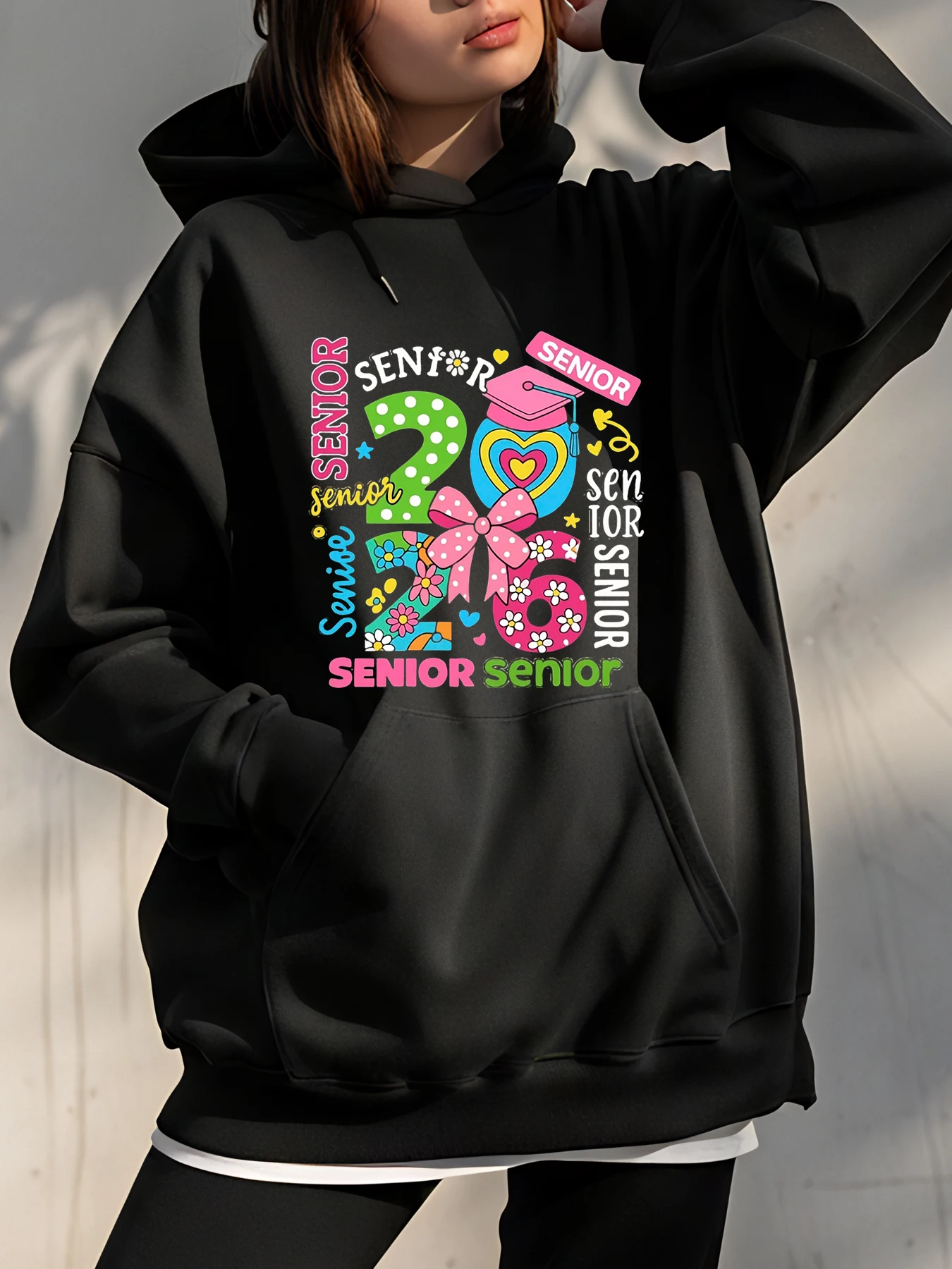 

Толстовка с капюшоном для выпускного старшего возраста 2026, красочный графический принт, толстовка унисекс, одежда для вечеринок в колледже для женщин, мужчин, студентов