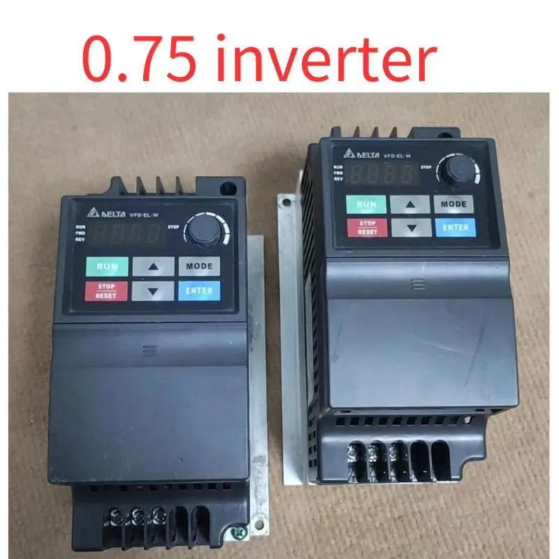 Second-hand Disassemble the high-voltage 0.75 inverter