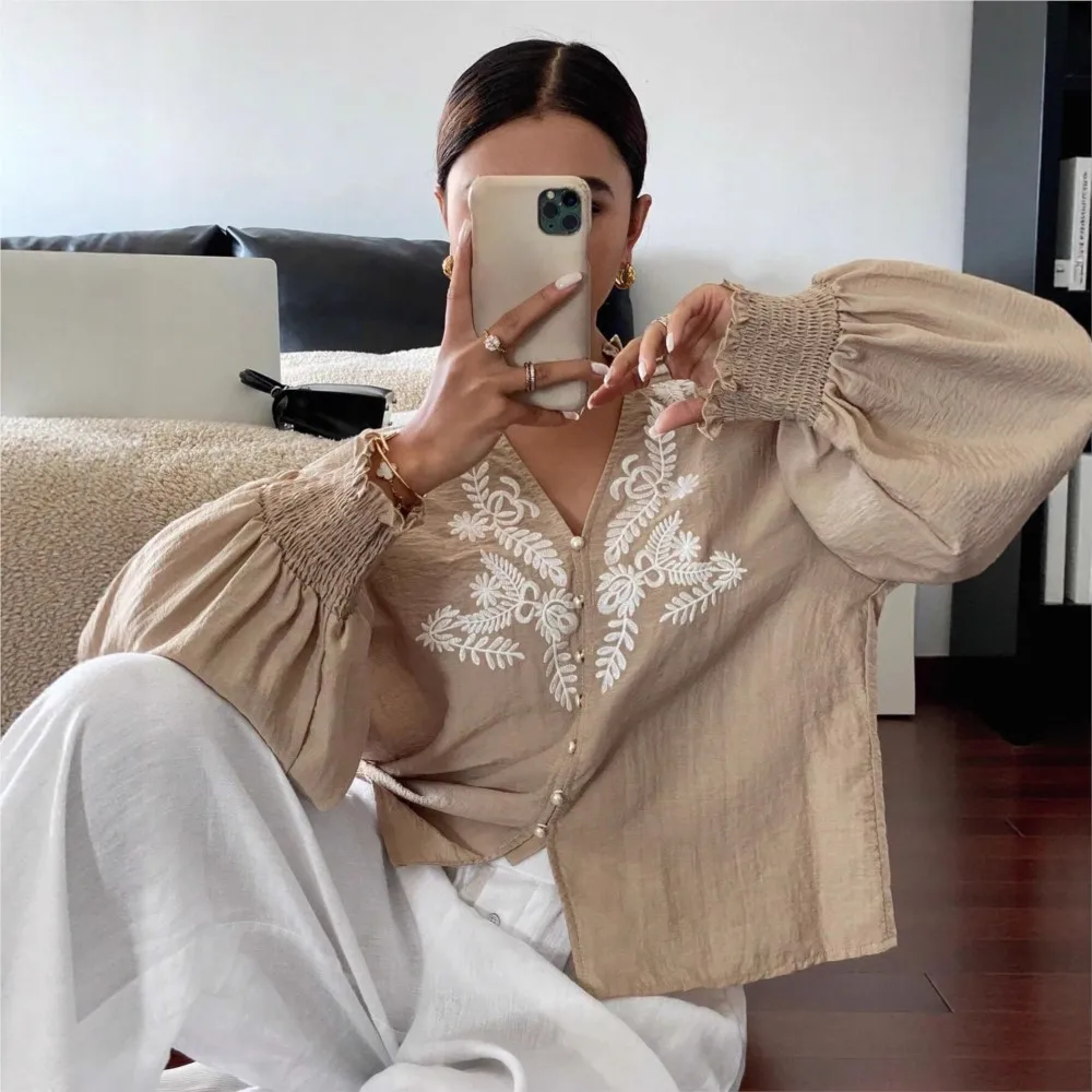 

Fashionable Elegant Ruffle Patchwork Shirt 2025 New V-neck Solid Color Embroidery Pearl Single Breasted Lantern Long Sleeved Top