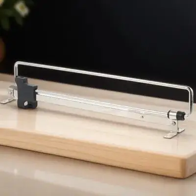 

Adjustable Expandable Wall-mounted Clothes Hanger Plastic Iron for Bathroom Bedroom Closet Space-saving Simple Design