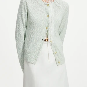 FSLE um den Hals Langarm gestrickte Strickjacke für Frauen 2024 Herbst Neues Design französischer Stil Elegantes Blumendraht Top 24FS13141 12 Hauptverkäufe Croche Big Bice - №1