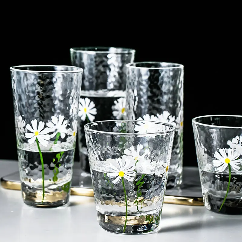 CXX small daisy hammer cup household chrysanthemum Phnom Penh beverage juice milk cup Phnom Penh glass
