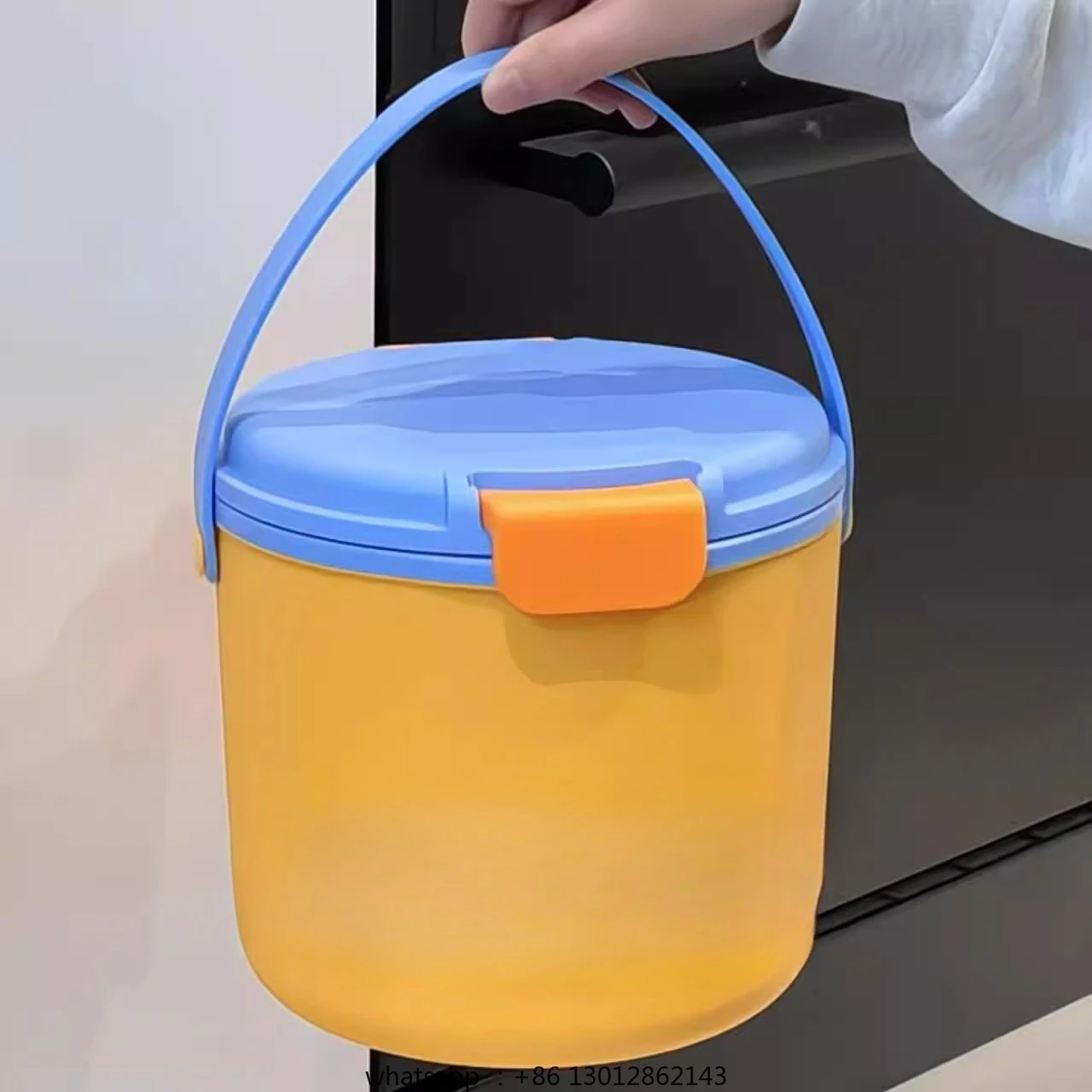 

Ice bucket portable ice cube storage box