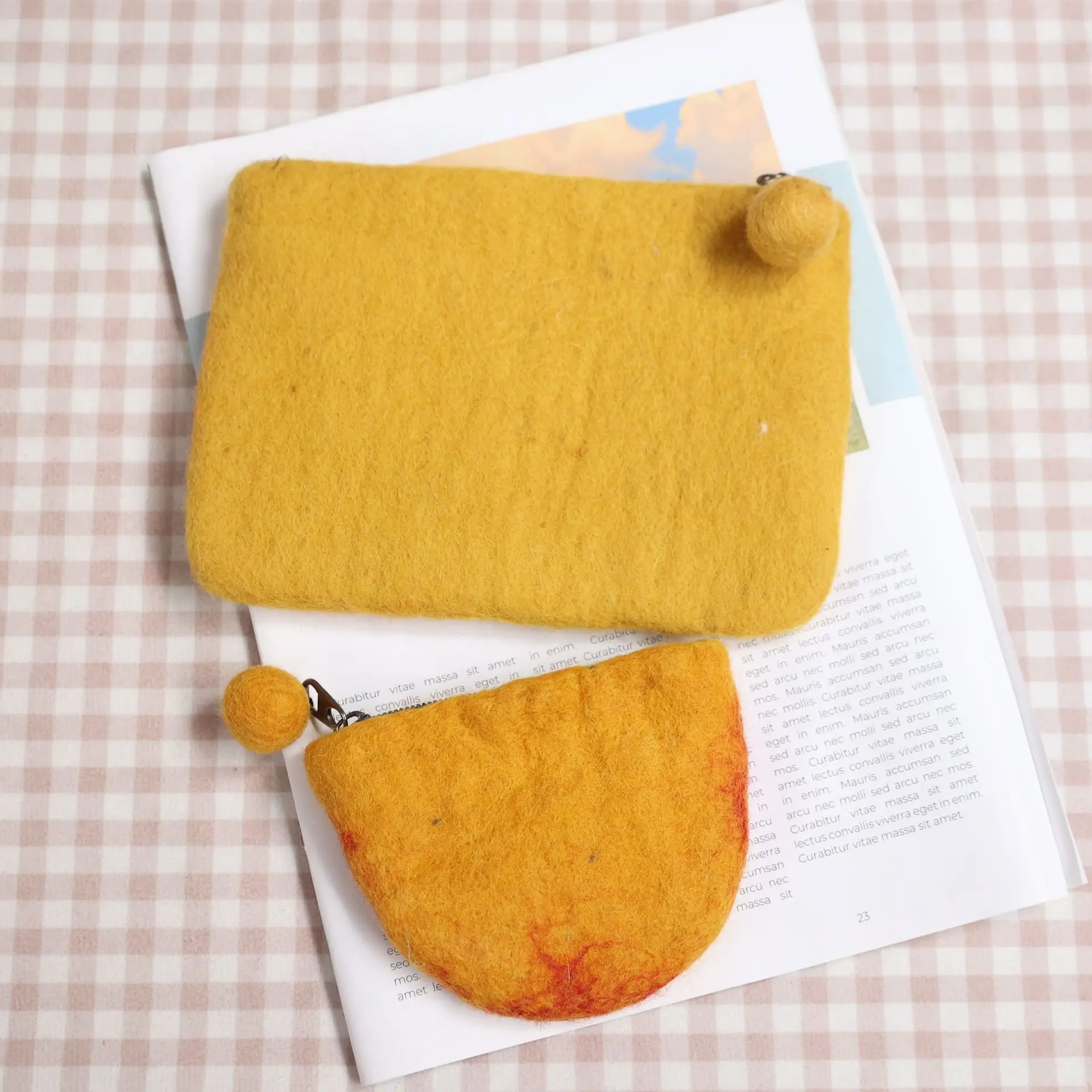 Wool Felt Orange Coin Purse Card Holder Cute Plush Hand-Held Coin Purse
