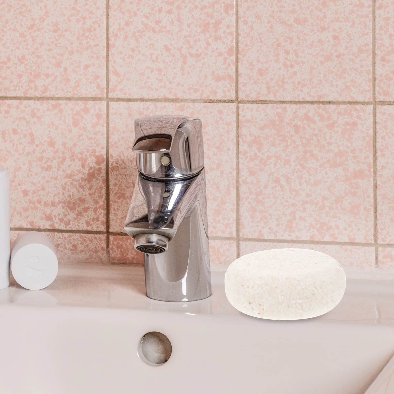 

Натуральный стержень для контроля жирности, глубоко питательный твердый шампунь, дорожный размер, портативный бар для ухода за волосами, органические растения для ванны ручной работы