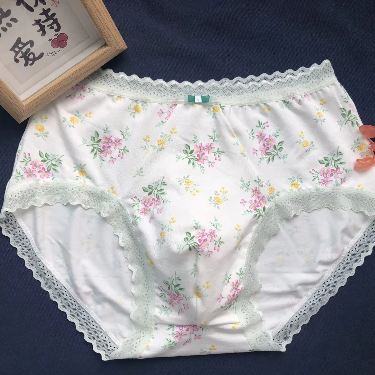 

Handmade Man's Flower Lace Cute Briefs Harajuku BF Gifts LGBQT Group Fkk