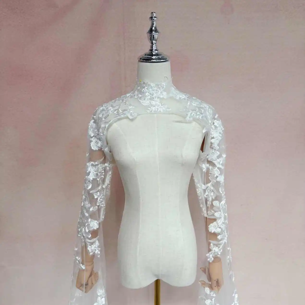 Romantic Wedding Lace Cape High Neck Long Trail Floral Applique Shrug Outerwear For Nuptial Ritual Formal Banquet Customized