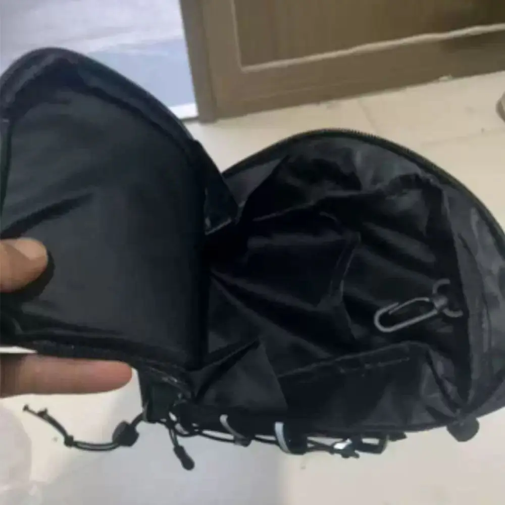 

Large Capacity Magnetic Gym Bag Waterproof Removable Gym Magnetic Bag Adjustable Shoulder Strap Water Bottle Hanging Bag Travel