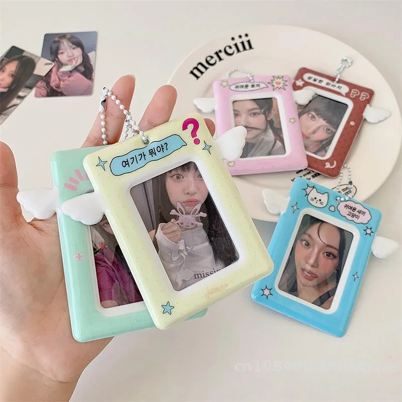 ที่ใส่การ์ดรูปถ่าย 3 นิ้ว พร้อมปีก - ซองใส่การ์ด PVC น่ารักสำหรับสะสม K-Pop, บัตรประจำตัว และบัตรนักศึกษา〔YY33〕