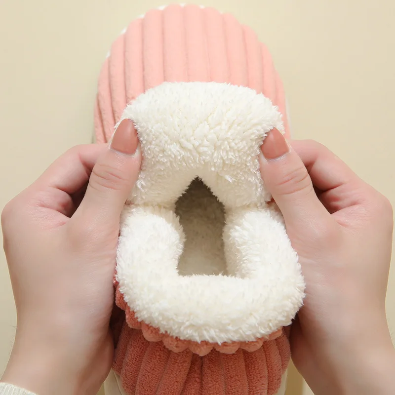 Pallene Nieuwe Bont Slippers Voor Vrouwen Mannen Winter Harige Mode Warme Enkels Pluche Gezellige Slides Voor Thuis Indoor Zachte Zool Katoenen Schoenen