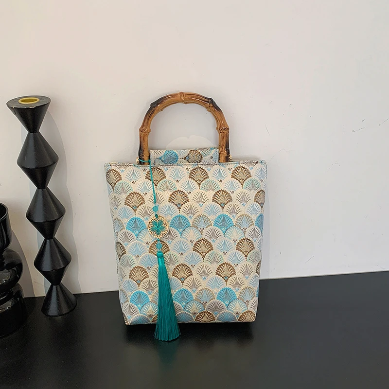 

Tassel Printing Hasp Top-Handle Bags 2026 New Silk Versatile Bags Niche Design Sense National Style Fashion Square Bags